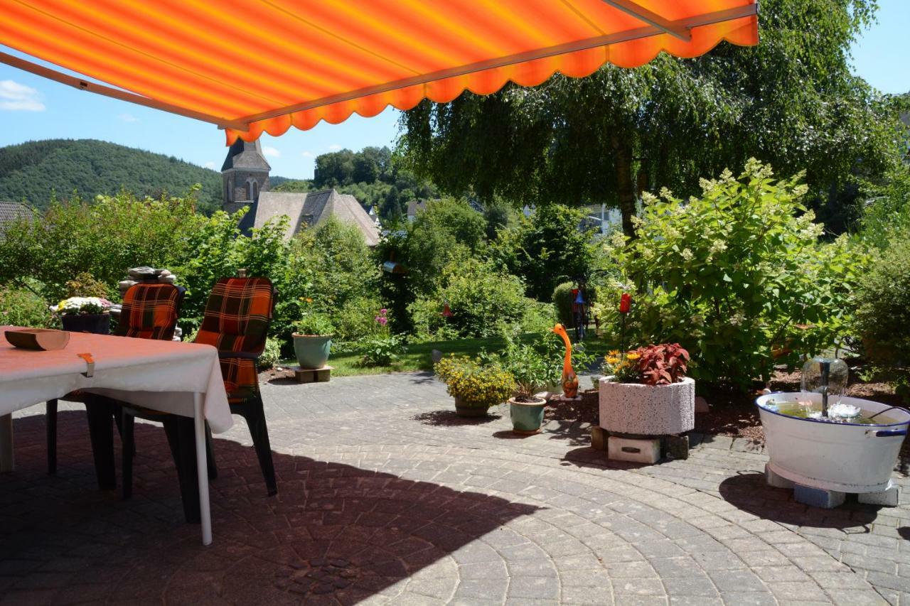 Ferienwohnung Burgblick Bilstein מראה חיצוני תמונה