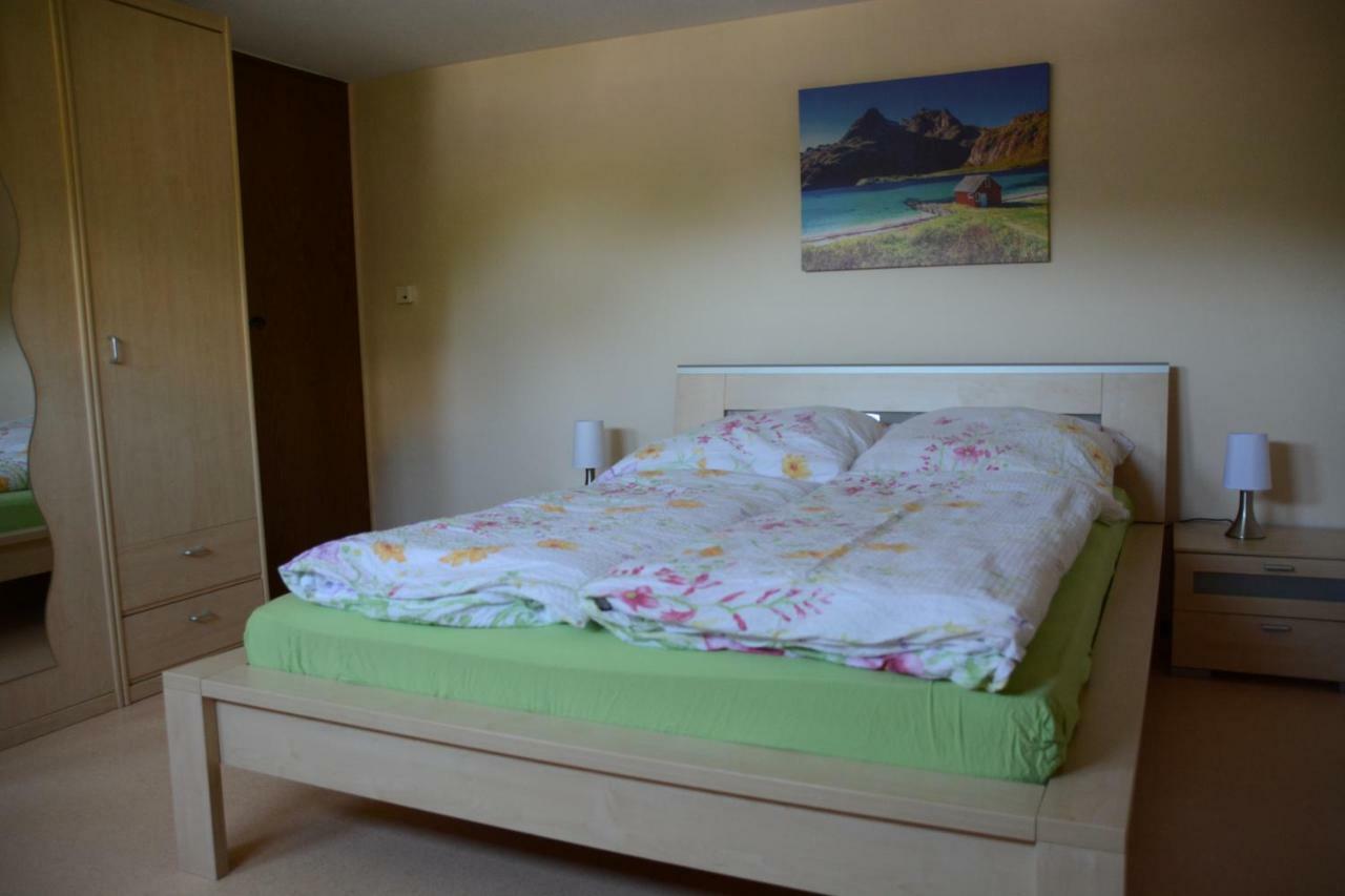 Ferienwohnung Burgblick Bilstein מראה חיצוני תמונה